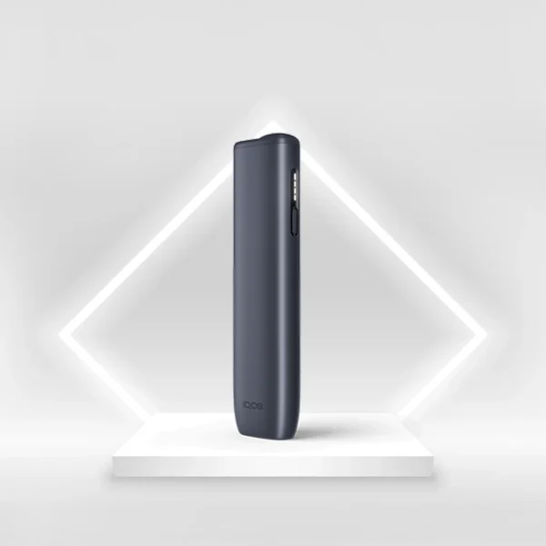 IQOS ILUMA i ONE Midnight Black – front view of sleek tobacco heating device